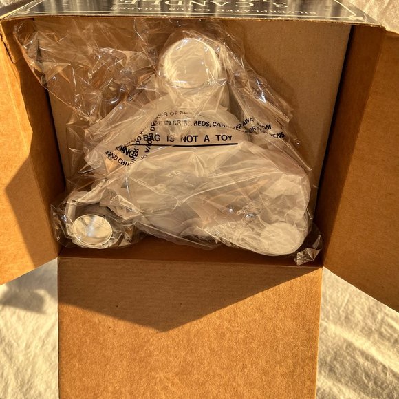 NIB Vintage Silverplated Lotus Shaped 3 Candle Flower Holder - Picture 3 of 9